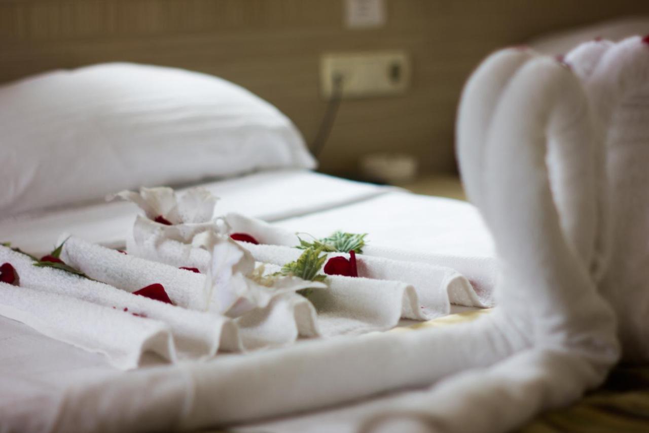 Denizhan Hotel Antalya Bagian luar foto