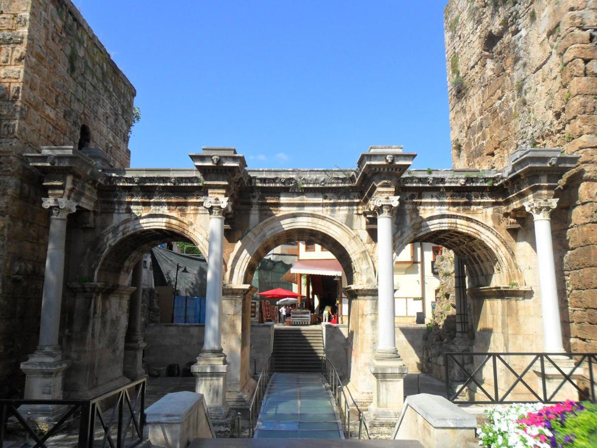Denizhan Hotel Antalya Bagian luar foto